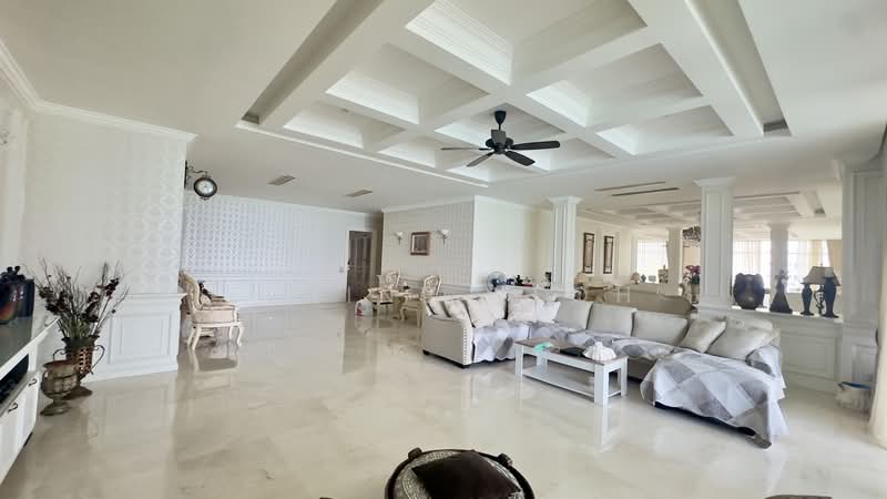 Kondominium untuk Disewa di 8 Gurney (The Shore Condominium) - Elaine Yeoh - Living Room - PropertyGuru.com.my
