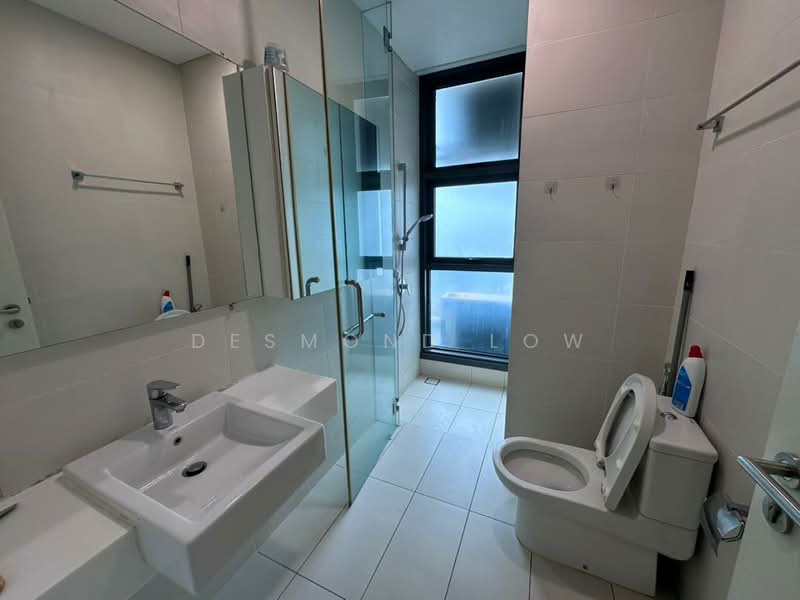 Servis Apartment untuk Disewa di Vogue Suites One - Desmond Low - Bathroom - PropertyGuru.com.my