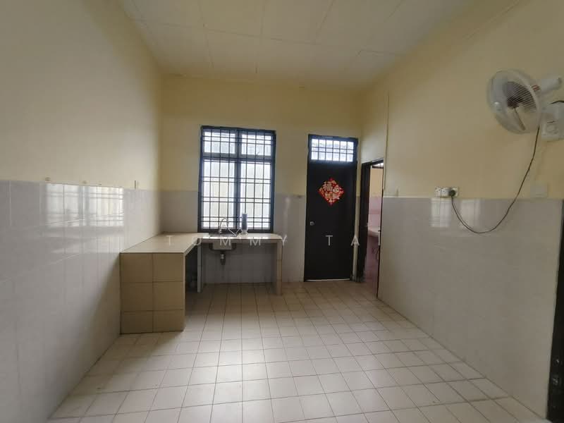 Rumah Teres 1 Tingkat untuk Dijual di Taman Nusa Bestari 2 (Iskandar Puteri (Nusajaya)) - Tommy Tai - Kitchen - PropertyGuru.com.my