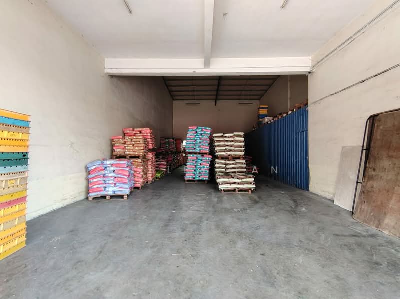 Warehouse for Sale in Taman Merdeka (Batu Berendam) - Wesley Tan - Interior - PropertyGuru.com.my