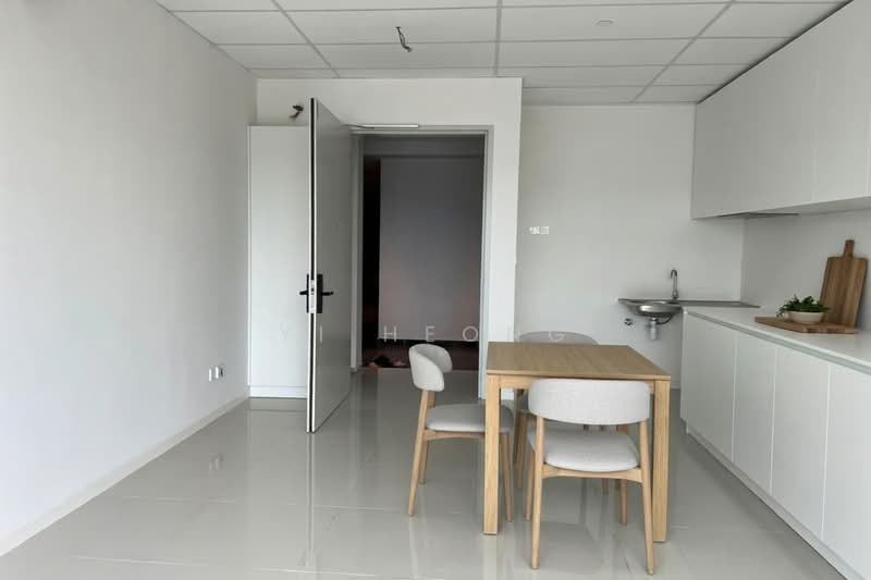 Service Residence for Sale at Edelweiss @ Tropicana Gardens - YI HEONG - Kitchen - PropertyGuru.com.my