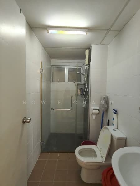 Kondominium untuk Disewa di Semarak @ Taman Raintree - Bowie Chang - Bathroom - PropertyGuru.com.my