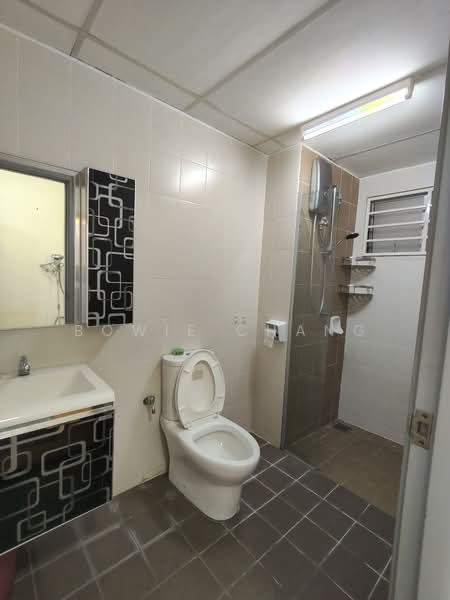 Kondominium untuk Disewa di Semarak @ Taman Raintree - Bowie Chang - Bathroom - PropertyGuru.com.my