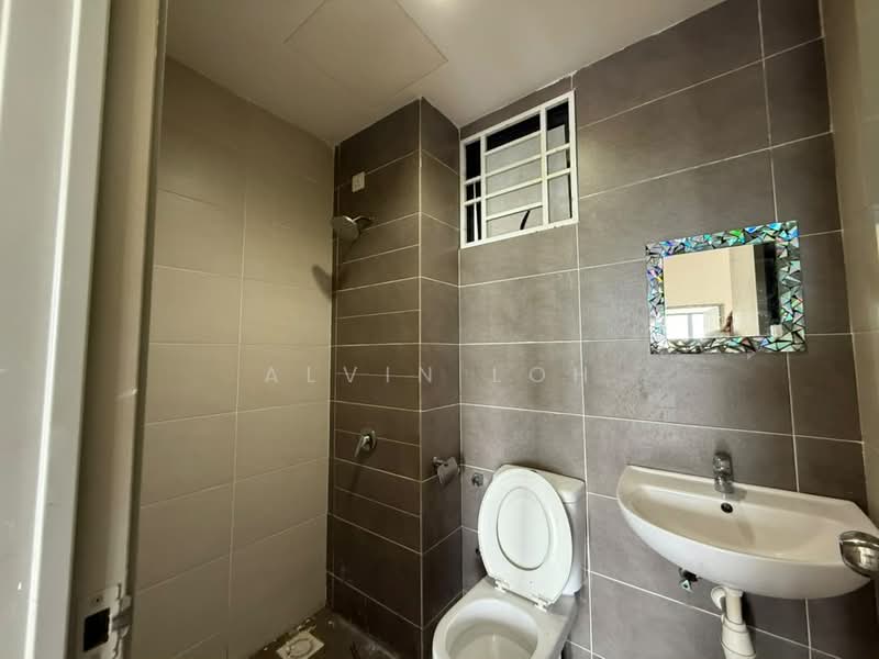 Kondominium untuk Disewa di Green Park Residence - Alvin Loh - Bathroom - PropertyGuru.com.my