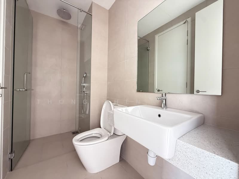 Service Residence for Sale at Hampton Height Damansara - Thong Zhen Yang - Bathroom - PropertyGuru.com.my