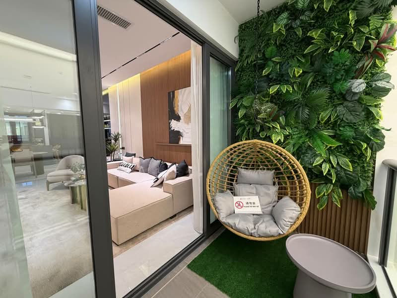 Apartment for Sale at R&F Princess Cove Phase 3-New Casa Suites - Caleb Yeo - Living Room - PropertyGuru.com.my