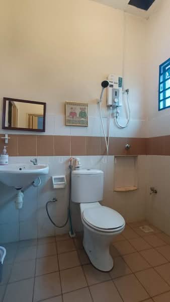 Rumah Berkembar untuk Disewa di Taman Nusa Idaman (Iskandar Puteri (Nusajaya)) - Lui Lui - Bathroom - PropertyGuru.com.my
