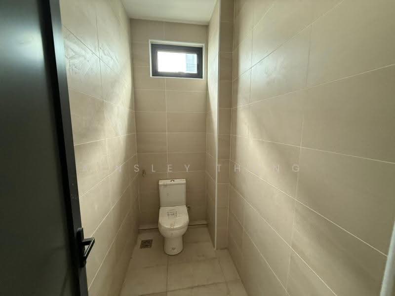 Shop / Office for Rent in Bandar Seri Botani (Ipoh) - Ainsley Thong - Bathroom - PropertyGuru.com.my