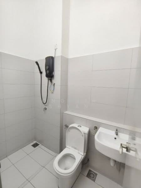 2-storey Terraced House for Sale in Bandar Jaya Putra (Johor Bahru) - Ong Lih Shyan - Bathroom - PropertyGuru.com.my