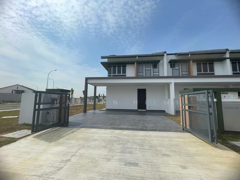2-storey Terraced House for Sale in Bandar Bukit Tinggi (Klang) - Hazwan Hilmi - Exterior - PropertyGuru.com.my