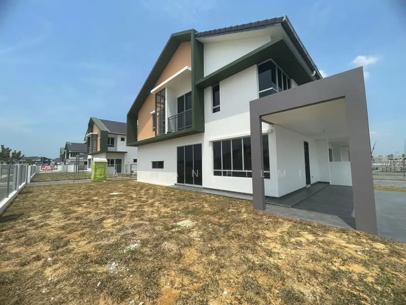 2-storey Terraced House for Sale in Bandar Bukit Tinggi (Klang) - Hazwan Hilmi - Exterior - PropertyGuru.com.my