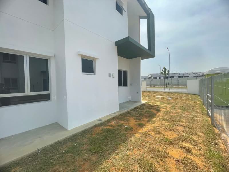 2-storey Terraced House for Sale in Bandar Bukit Tinggi (Klang) - Hazwan Hilmi - Exterior - PropertyGuru.com.my
