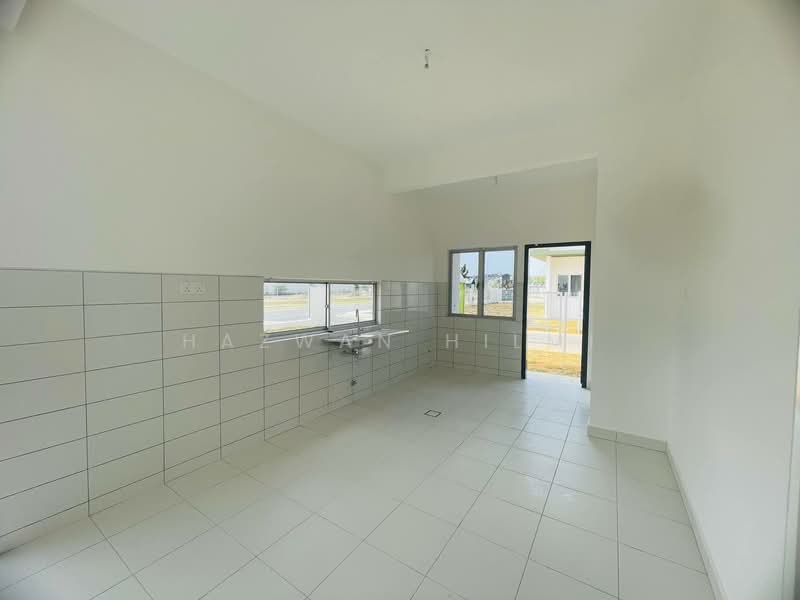 2-storey Terraced House for Sale in Bandar Bukit Tinggi (Klang) - Hazwan Hilmi - Kitchen - PropertyGuru.com.my