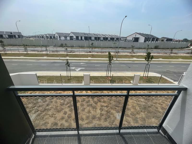 2-storey Terraced House for Sale in Bandar Bukit Tinggi (Klang) - Hazwan Hilmi - Balcony - PropertyGuru.com.my