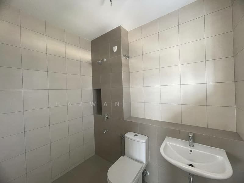 2-storey Terraced House for Sale in Bandar Bukit Tinggi (Klang) - Hazwan Hilmi - Bathroom - PropertyGuru.com.my