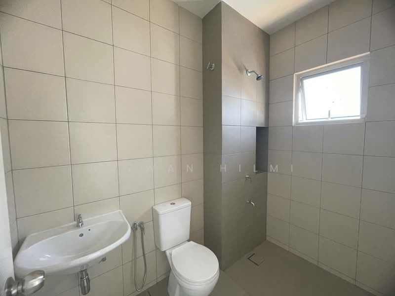 2-storey Terraced House for Sale in Bandar Bukit Tinggi (Klang) - Hazwan Hilmi - Bathroom - PropertyGuru.com.my