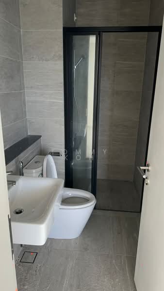 Service Residence for Rent at Edelweiss @ Tropicana Gardens - Tommy Koh - Bathroom - PropertyGuru.com.my