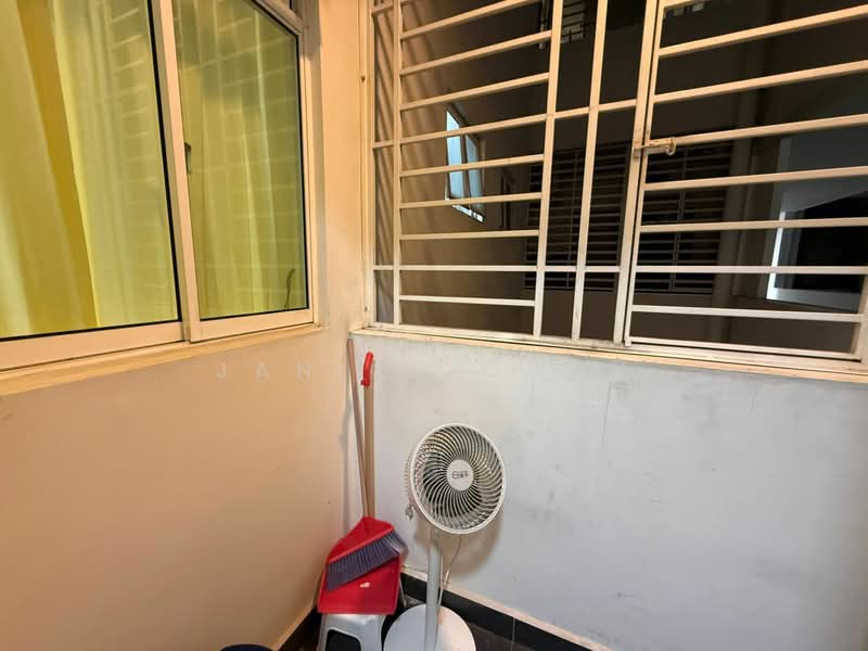 Servis Apartment untuk Disewa di Skysuites @ Meldrum Hills - Janice Chan - Yard - PropertyGuru.com.my