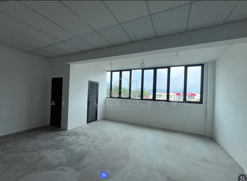 Shop / Office for Rent in Bandar Seri Botani (Simpang Pulai) - Ainsley Thong - Interior - PropertyGuru.com.my