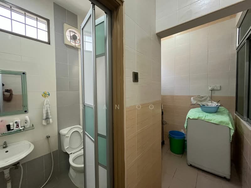 2-storey Terraced House for Sale in Taman Saga (Alor Setar) - Ryan Ooi - Bathroom - PropertyGuru.com.my