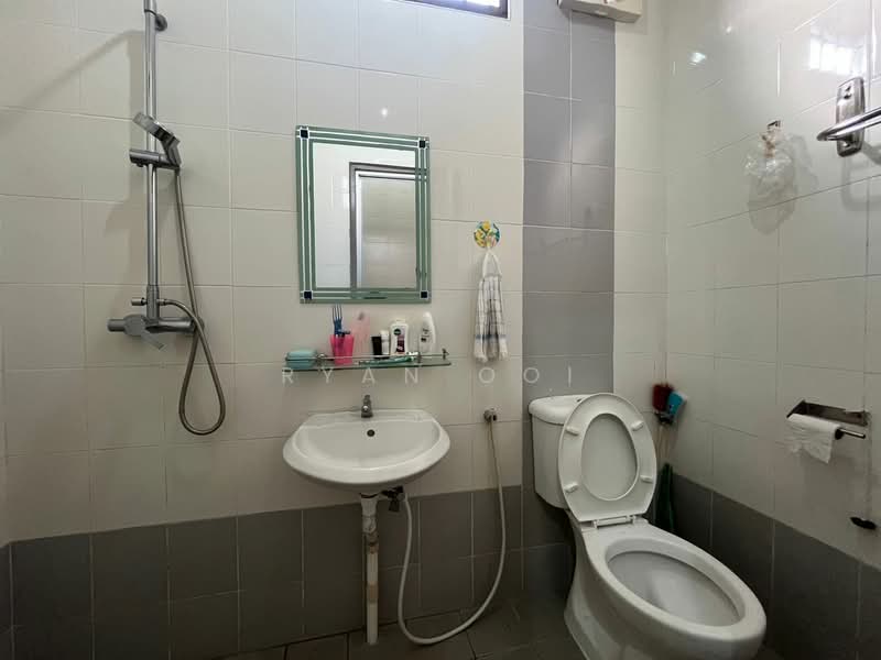 2-storey Terraced House for Sale in Taman Saga (Alor Setar) - Ryan Ooi - Bathroom - PropertyGuru.com.my