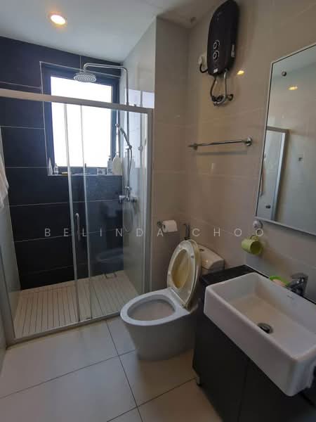 Kondominium untuk Dijual di Amberside @ Country Garden Danga Bay - Belinda Choo - Bathroom - PropertyGuru.com.my