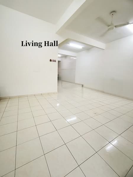 2-storey Terraced House for Sale in Taman Desa Cemerlang (Ulu Tiram) - Tommy Tai - Living Room - PropertyGuru.com.my