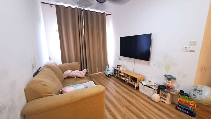 Pangsapuri untuk Dijual di De Cendana - Izzati Mat - Living Room - PropertyGuru.com.my
