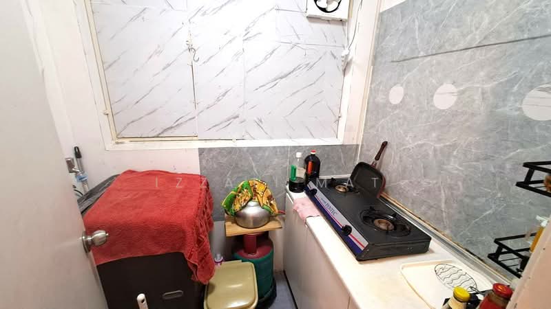 Pangsapuri untuk Dijual di De Cendana - Izzati Mat - Kitchen - PropertyGuru.com.my