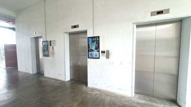 Pangsapuri untuk Dijual di De Cendana - Izzati Mat - Corridor - PropertyGuru.com.my