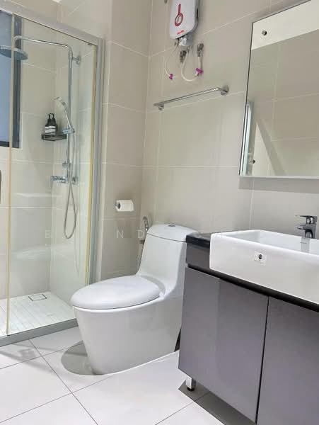 Condominium for Sale at Kings Bay @ Country Garden Danga Bay - Belinda Choo - Bathroom - PropertyGuru.com.my