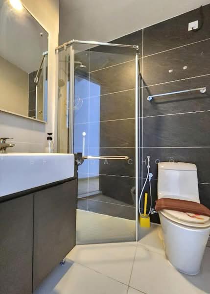 Kondominium untuk Dijual di Royal Strand @ Country Garden Danga Bay - Belinda Choo - Bathroom - PropertyGuru.com.my