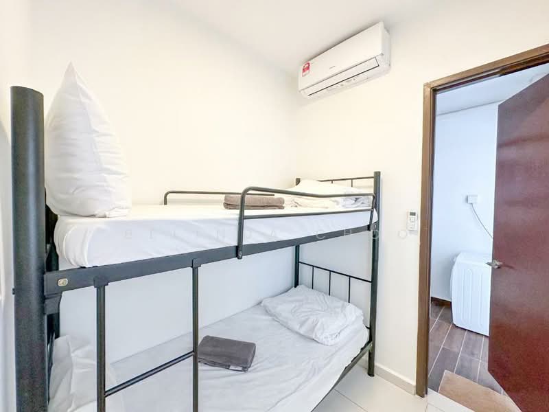 Kondominium untuk Dijual di Royal Strand @ Country Garden Danga Bay - Belinda Choo - Bedroom - PropertyGuru.com.my