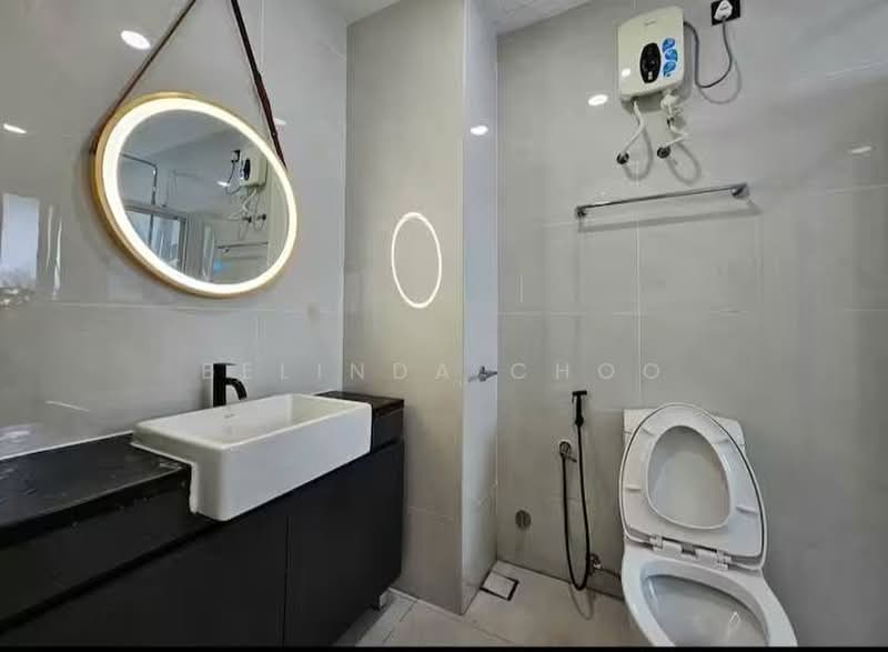 Kondominium untuk Dijual di Bay Laurel @ Country Garden Danga Bay - Belinda Choo - Bathroom - PropertyGuru.com.my
