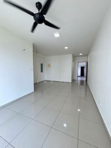 Service Residence for Sale at Seasons Amara Larkin - Alan Tia - Living Room - PropertyGuru.com.my