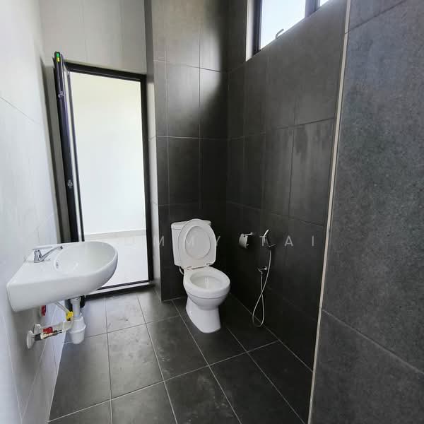 2-storey Terraced House for Sale in Setia Eco Cascadia (Tebrau) - Tommy Tai - Bathroom - PropertyGuru.com.my