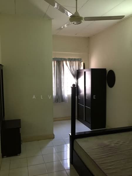 Terraced House for Sale in Taman Desa Karunmas (Balakong) - Alvin Lee - Bedroom - PropertyGuru.com.my