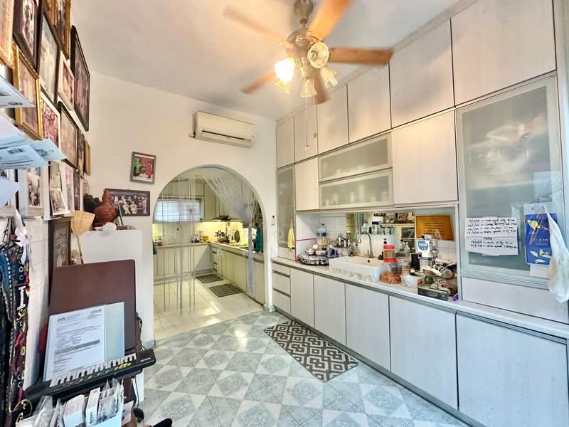 Rumah Teres 2 Tingkat untuk Dijual di Taman Selayang Indah (Selayang) - Mohd Mortadza Ahmad - Kitchen - PropertyGuru.com.my