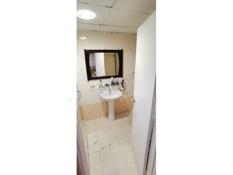 Condominium for Rent at Lakeside Tower - Gary Khoo - Bathroom - PropertyGuru.com.my