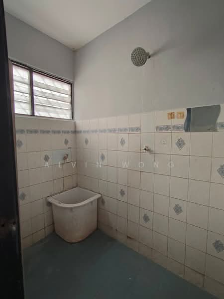 1-storey Terraced House for Rent in Taman Sri Rapat (Ipoh) - Alvin Wong - Bathroom - PropertyGuru.com.my