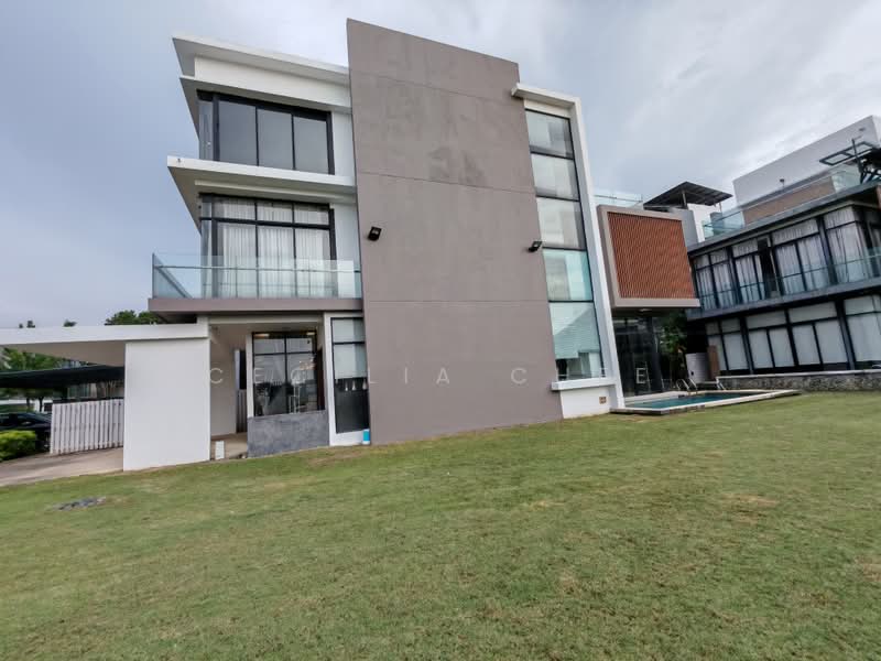 Semi-Detached House for Sale in Lake Edge (Puchong) - Cecilia Chee - Exterior - PropertyGuru.com.my
