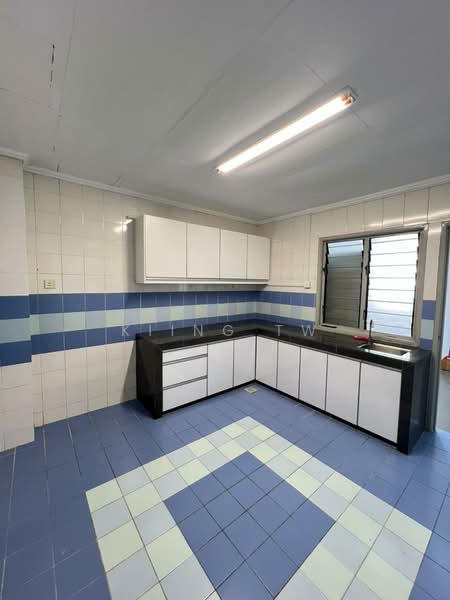 Rumah Teres 2.5-Tingkat untuk Dijual di Bandar Sri Damansara (Selangor) - Kiing TW - Kitchen - PropertyGuru.com.my