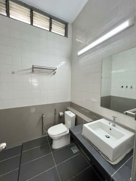 Rumah Teres 2.5-Tingkat untuk Dijual di Bandar Sri Damansara (Selangor) - Kiing TW - Bathroom - PropertyGuru.com.my