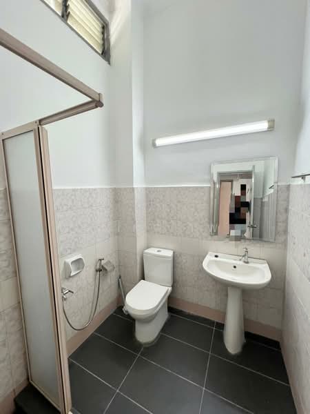 Rumah Teres 2.5-Tingkat untuk Dijual di Bandar Sri Damansara (Selangor) - Kiing TW - Bathroom - PropertyGuru.com.my