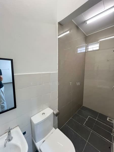 Rumah Teres 2.5-Tingkat untuk Dijual di Bandar Sri Damansara (Selangor) - Kiing TW - Bathroom - PropertyGuru.com.my