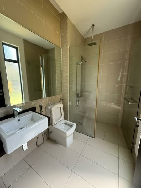 Bungalow for Sale in Leisure Farm (Gelang Patah) - Jasmond Koh - Bathroom - PropertyGuru.com.my