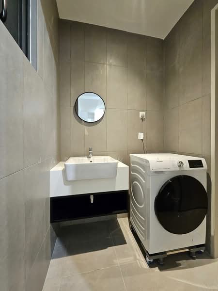Servis Apartment untuk Disewa di YOLO Signature Suites - Jasminn Tan - Bathroom - PropertyGuru.com.my