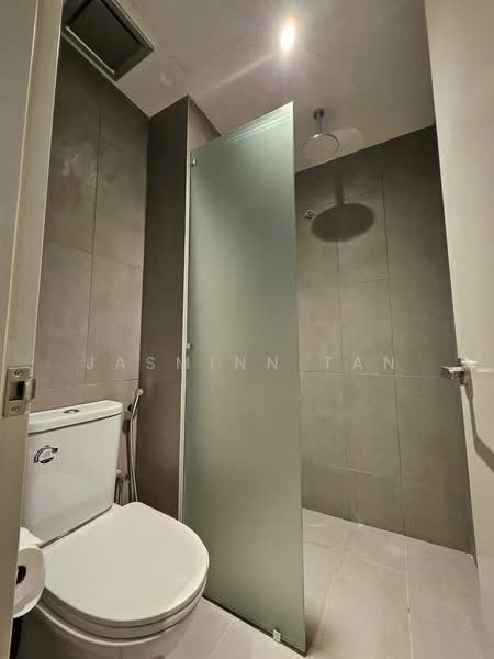 Servis Apartment untuk Disewa di YOLO Signature Suites - Jasminn Tan - Bathroom - PropertyGuru.com.my