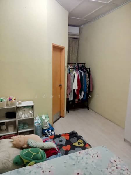 1-storey Terraced House for Sale in Bandar Mahkota (Banting) - Izzati Mat - Bedroom - PropertyGuru.com.my