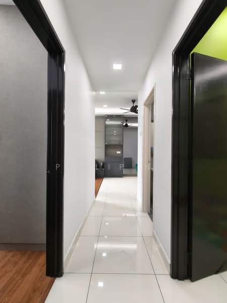 Service Residence for Sale at Kiara Plaza - Philip Ng - Corridor - PropertyGuru.com.my